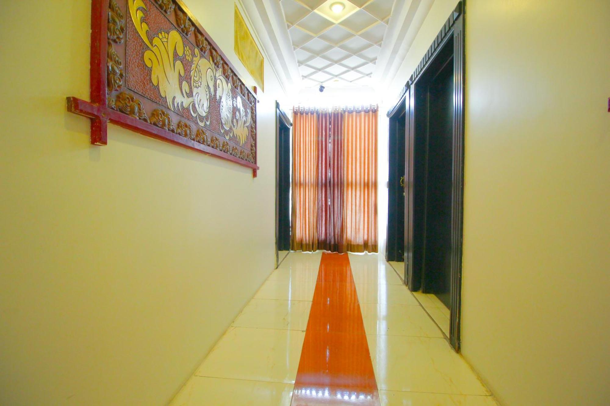 Hotel Upasana Rajkot Luaran gambar
