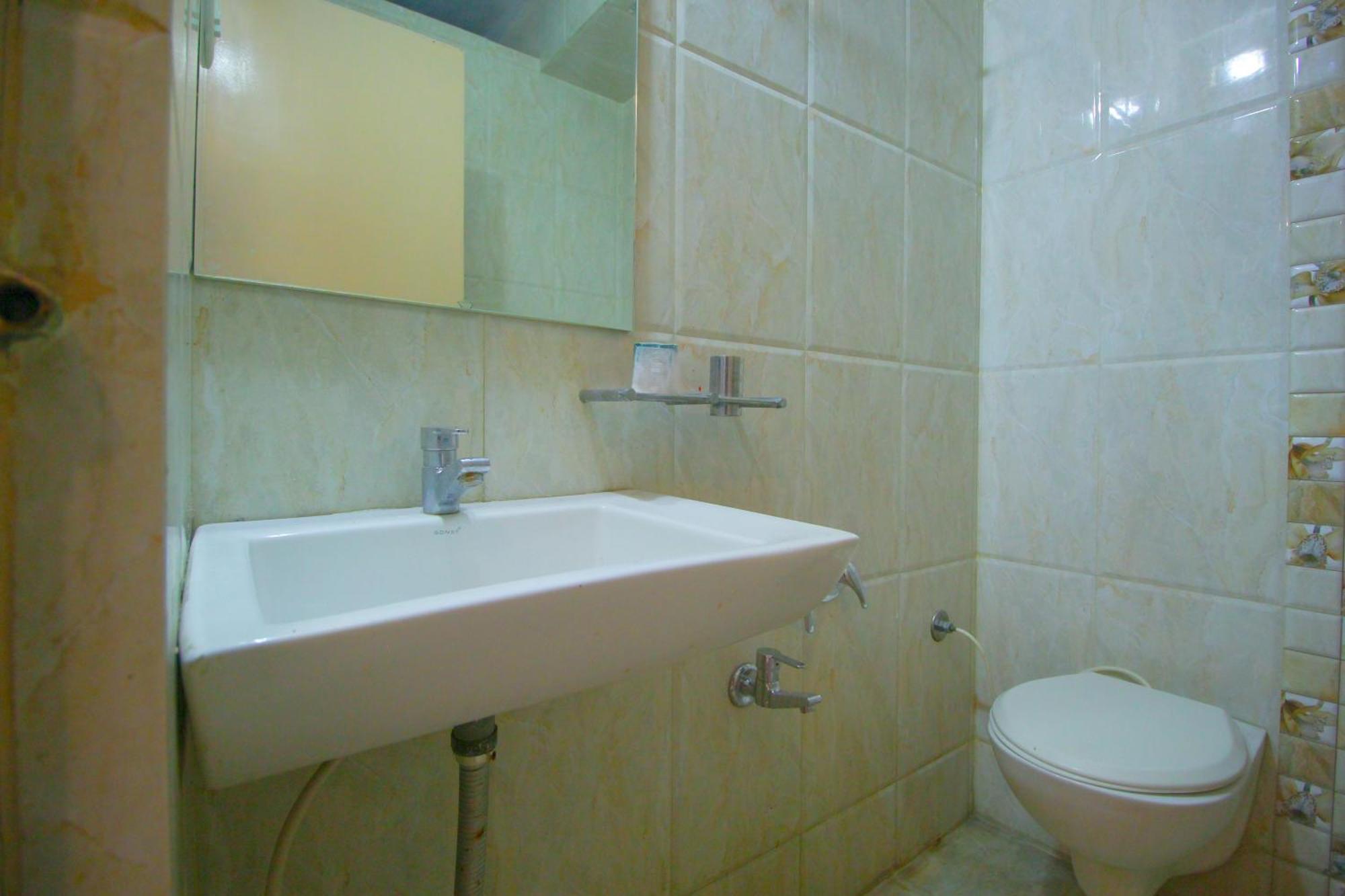 Hotel Upasana Rajkot Luaran gambar