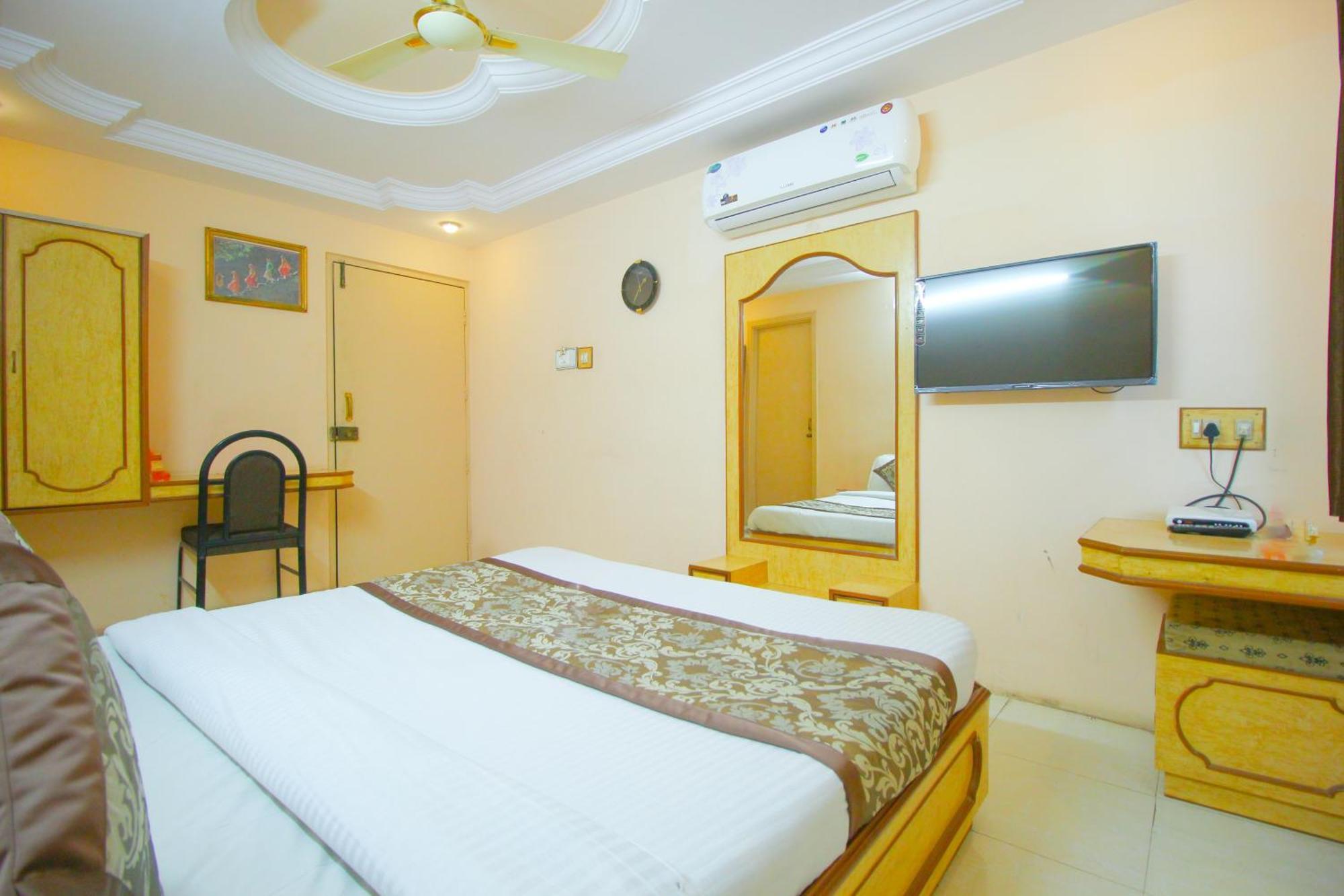 Hotel Upasana Rajkot Luaran gambar