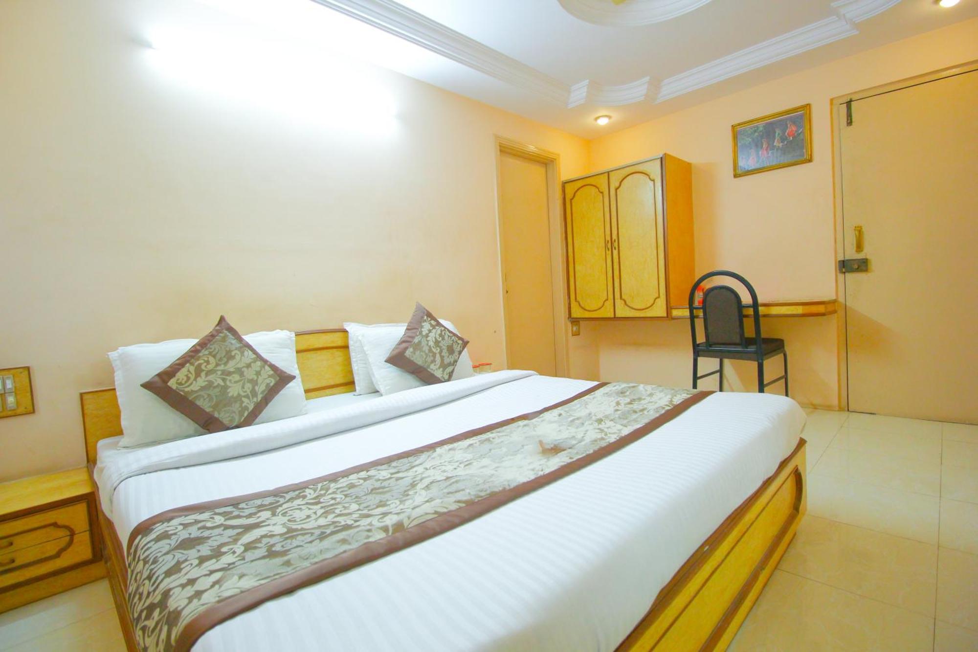 Hotel Upasana Rajkot Luaran gambar