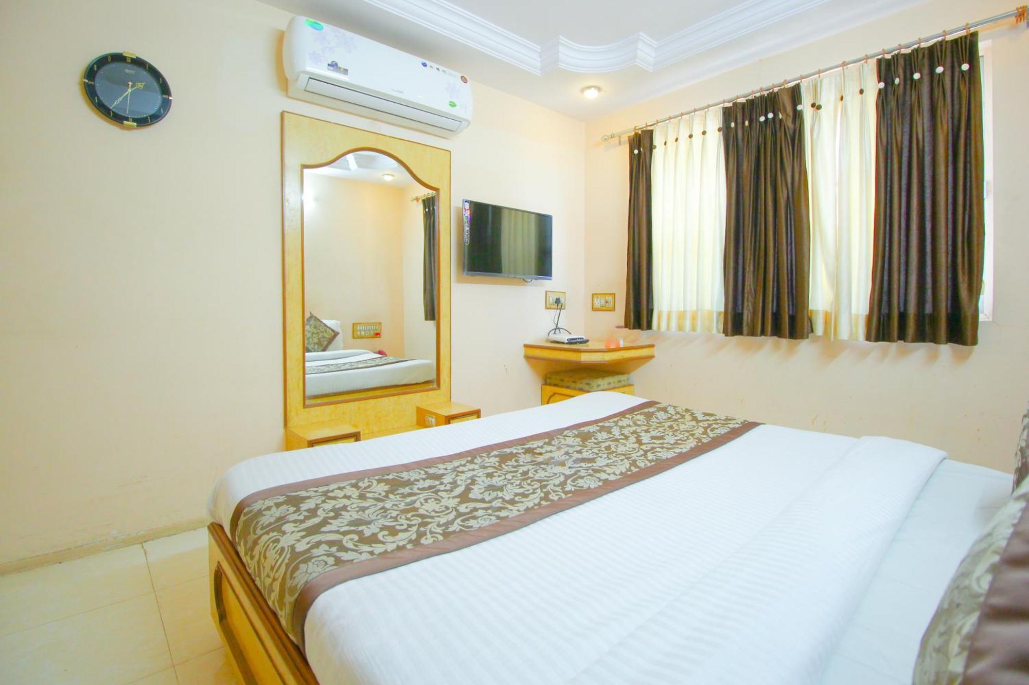 Hotel Upasana Rajkot Luaran gambar