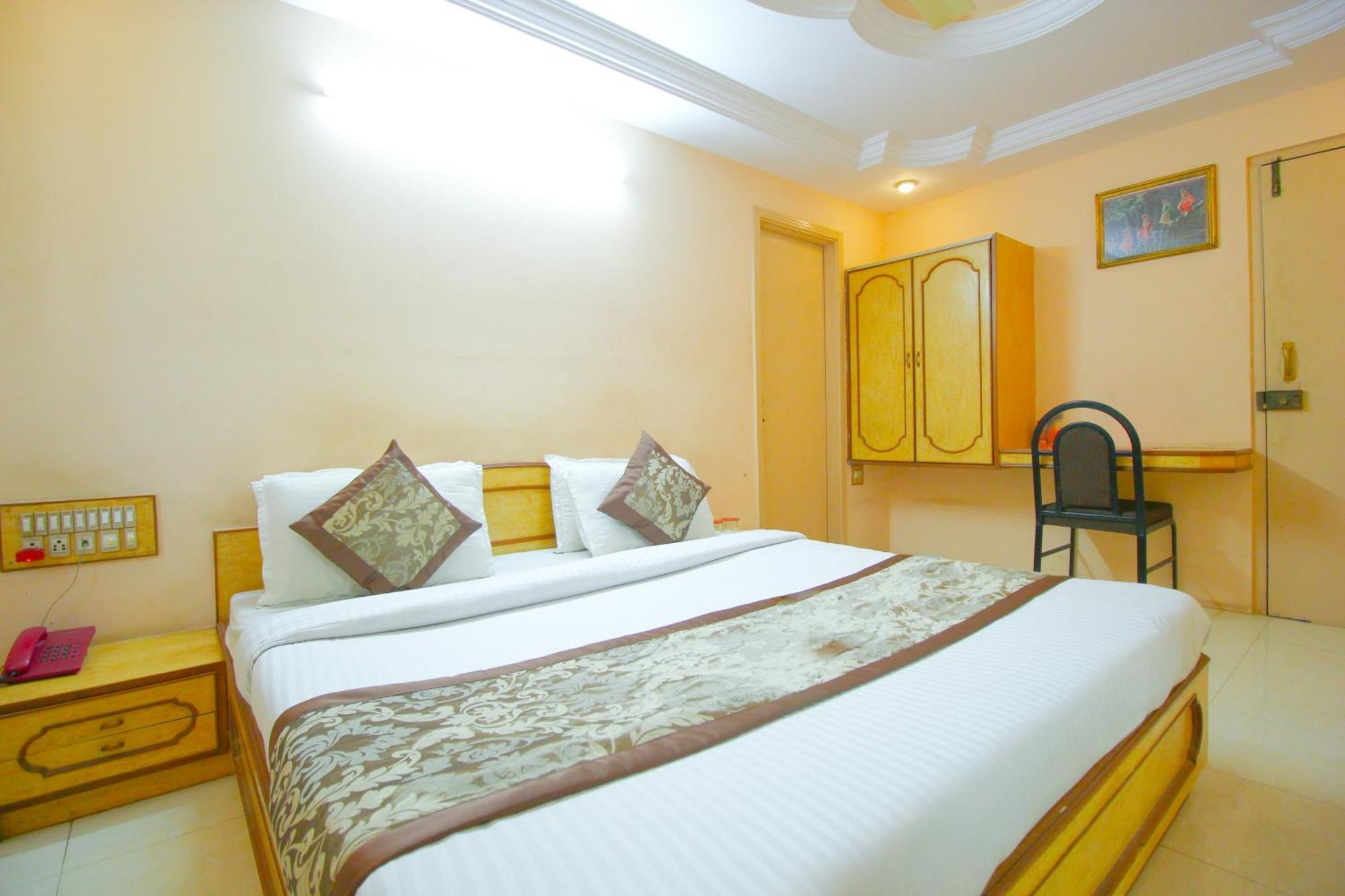 Hotel Upasana Rajkot Luaran gambar