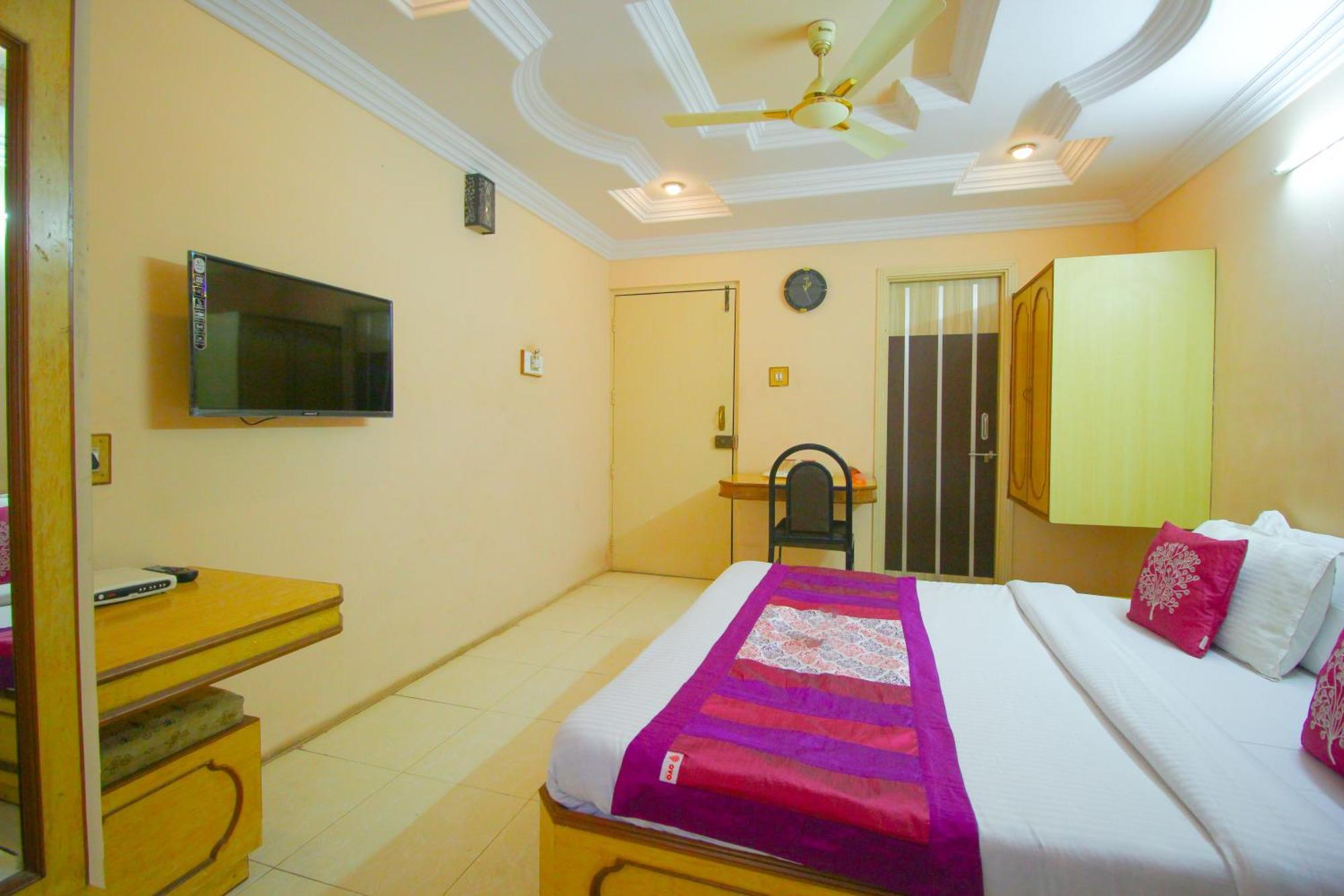 Hotel Upasana Rajkot Luaran gambar