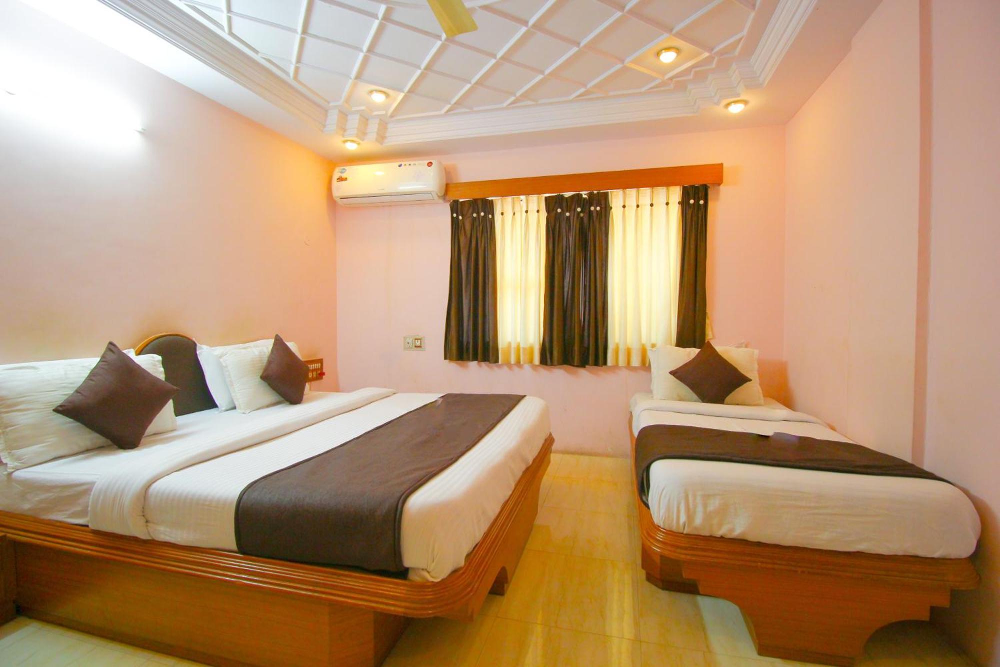 Hotel Upasana Rajkot Luaran gambar