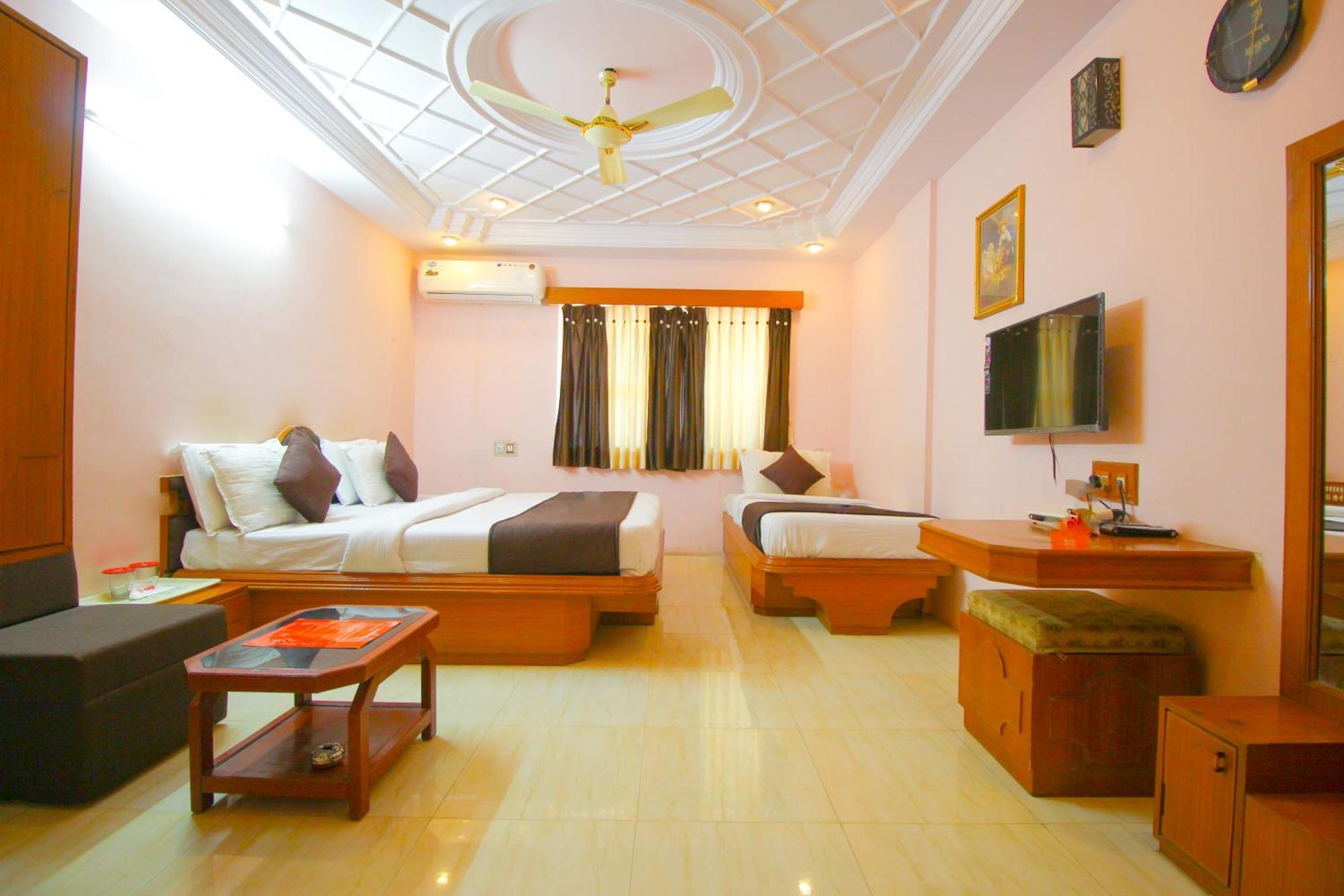 Hotel Upasana Rajkot Luaran gambar