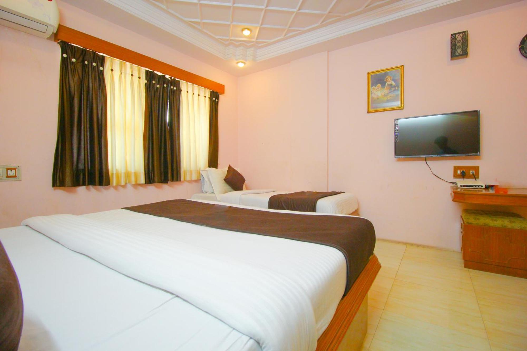 Hotel Upasana Rajkot Luaran gambar
